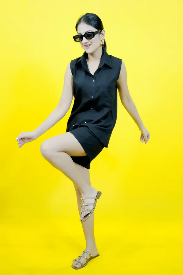 Black_Cotton_Blend_Solid_Collared_Sleeveless_Shirt_&_Regular_Shorts_Co-Ord_Set_For_Women