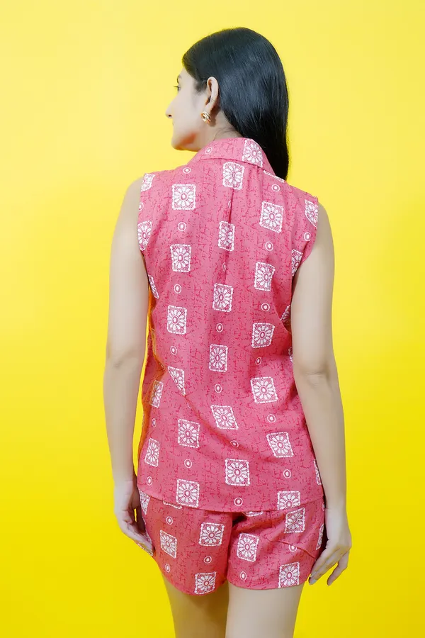 Pink_&_White_Cotton_Blend_Geometric_Print_Collared_Sleeveless_Top_&_Regular_Shorts_Co-Ord_Set_For_Women