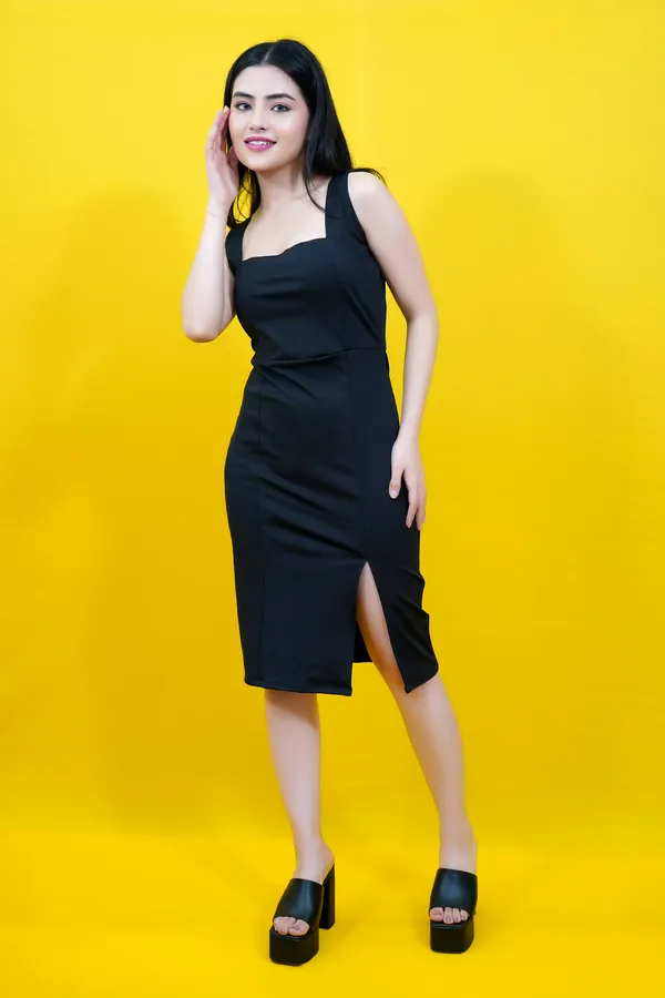 Solid_Black_Lycra_Blend_Sweetheart_Neck_Sleeveless_Knee_Length_Bodycon_Dress_For_Women