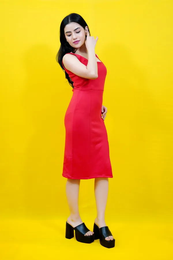 Red_Lycra_Blend_Square_Neck_Sleeveless_Knee_Length_Bodycon_Dress_For_Women