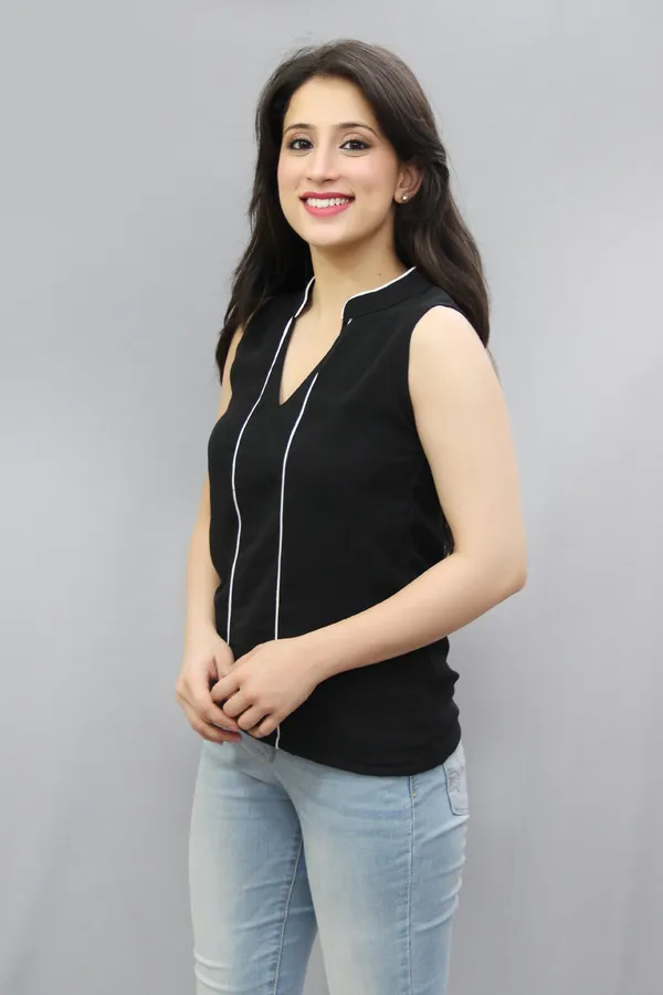 Black_Casual_Striped_Tops_For_Women