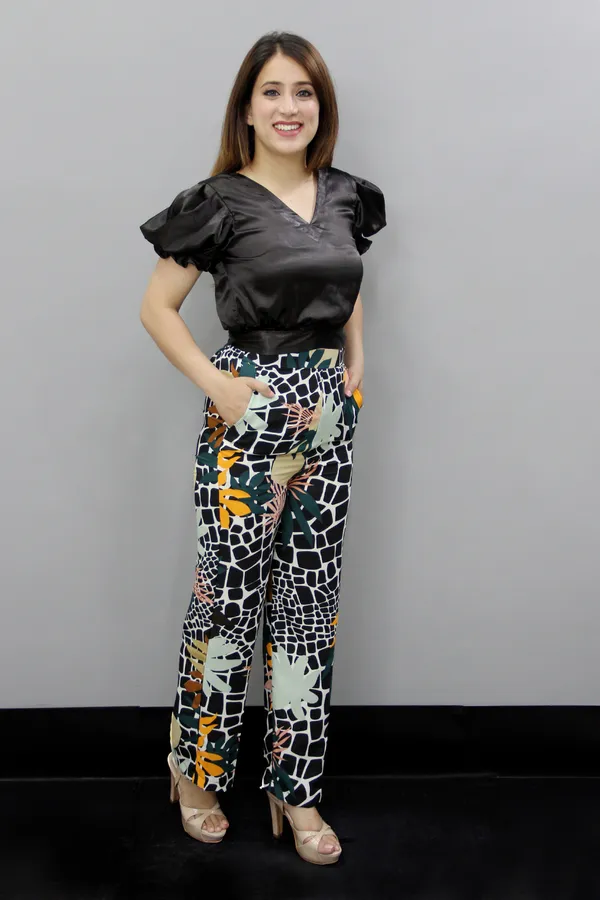 Black_Casual_Solid_Tops_For_Women