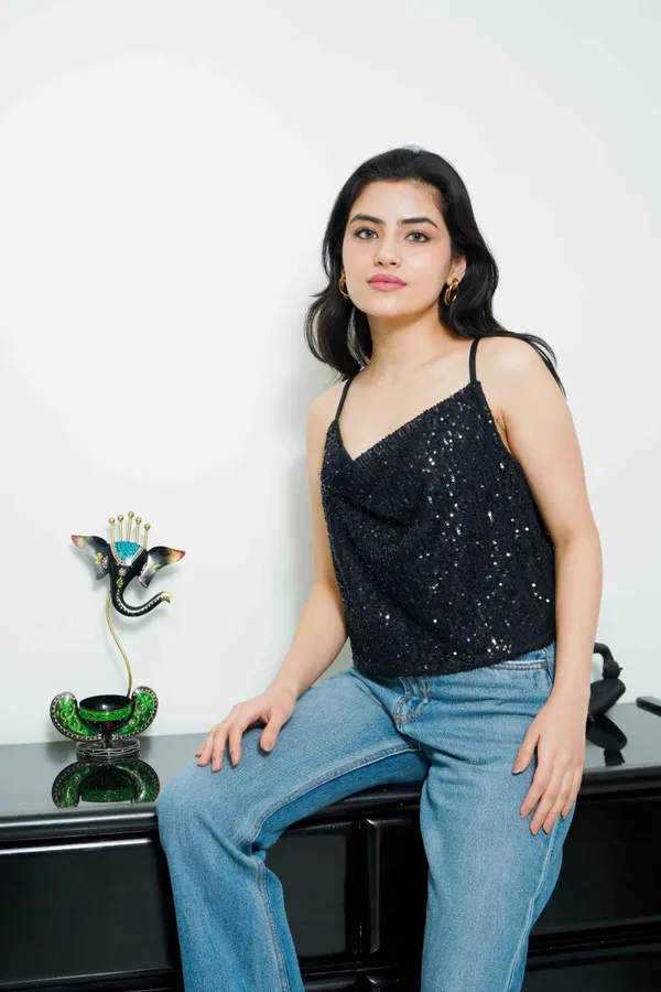 Black_Casual_Embellished_Tops_For_Women