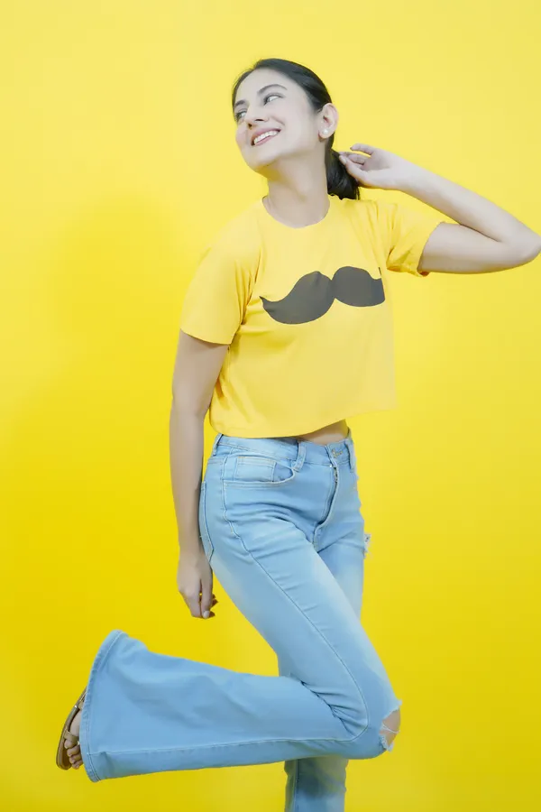 Yellow_Polycotton_Printed_Short_Sleeve_Round_Neck_Comfort_Fit_Crop_T_Shirt_For_Women