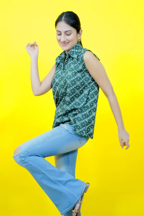 Dark_Green_Casual_Printed_Tops_For_Women