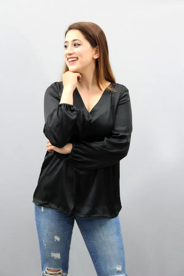 Black_Casual_Solid_Tops_For_Women