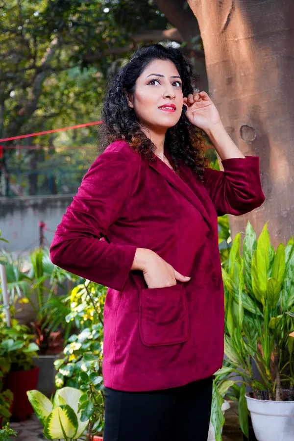Maroon_Velvet_Solid_Relaxed_Fit_Long_Sleeves_Single_Breasted_Blazer_For_Women_&_Girls
