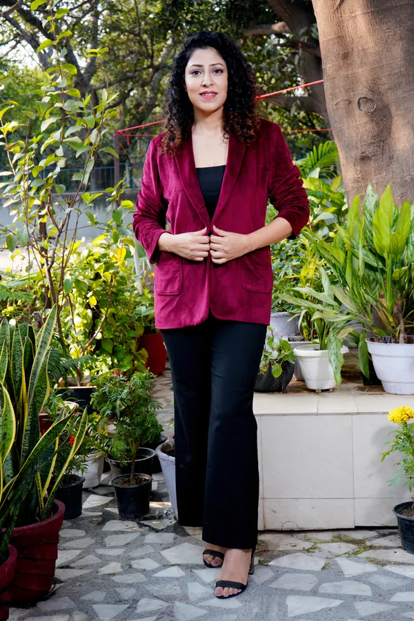 Maroon_Velvet_Solid_Relaxed_Fit_Long_Sleeves_Single_Breasted_Blazer_For_Women_&_Girls