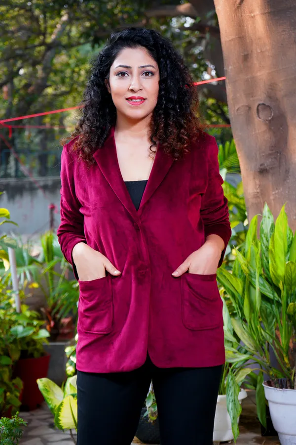 Maroon_Velvet_Solid_Relaxed_Fit_Long_Sleeves_Single_Breasted_Blazer_For_Women_&_Girls