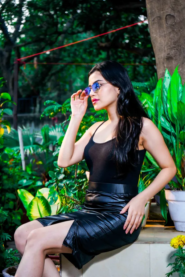 Embellished_Women_Pencil_Black_Skirt