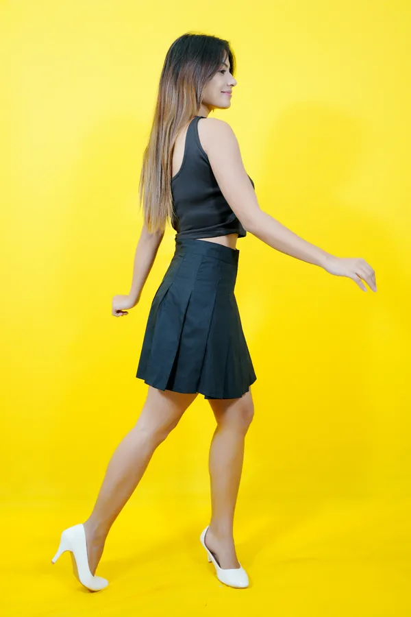 Black_Solid_Cotton_Blend_Pleated_Mini/Short__Regular_Skirt_For_Women