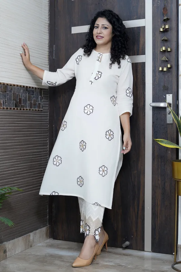 Beige_Color_Embroidered_Linen_Co-Ord_Set_For_Women