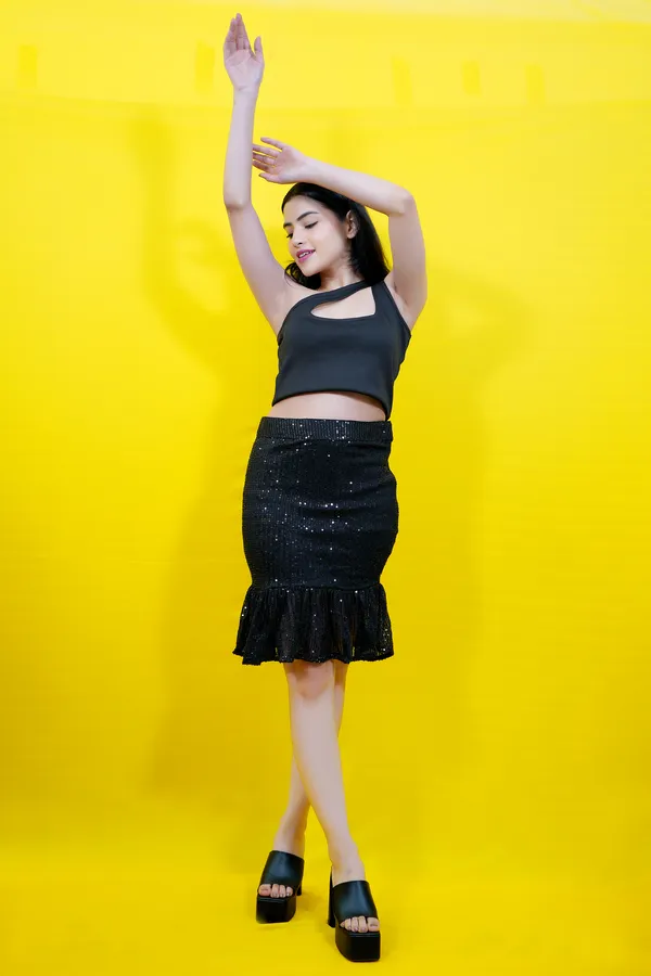 Black_Embellished_Net_Tube_Above_Knee__Regular_Skirt_For_Women