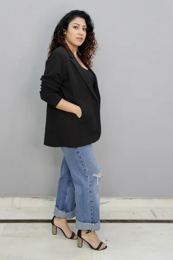Black_Lycra_Blend_Solid_Relaxed_Fit_Long_Sleeves_Single_Breasted_Blazer_For_Women_&_Girls