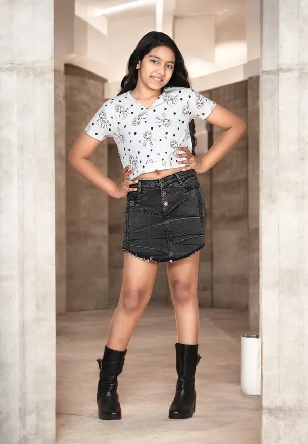 Grey_Solid_Twill_Casual_Skirt_For_Girls