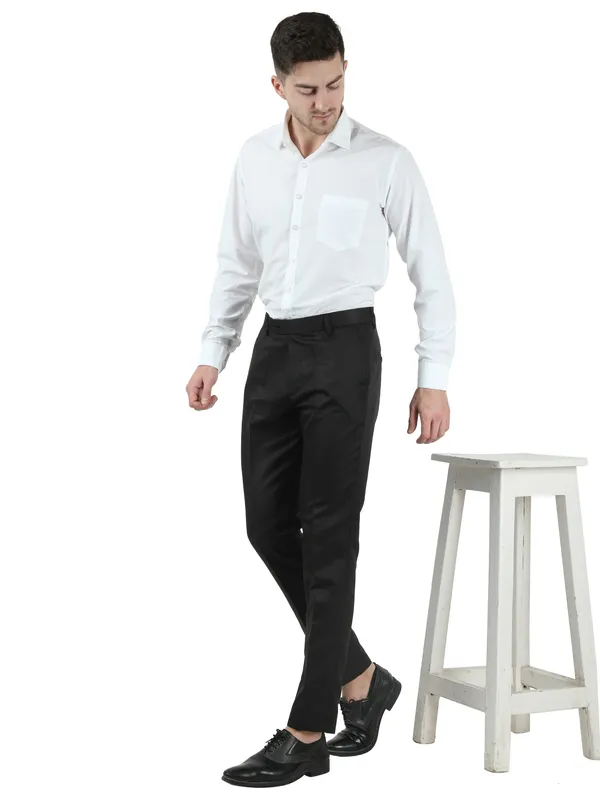 Pack_of_2_Straight_Fit_Black_and_Grey_Formal_Trouser_for_Men