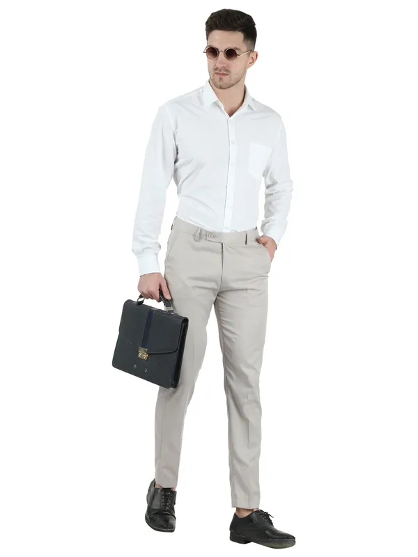 Pack_of_2_Straight_Fit_Beige_and_Khaki_Formal_Trouser_for_Men