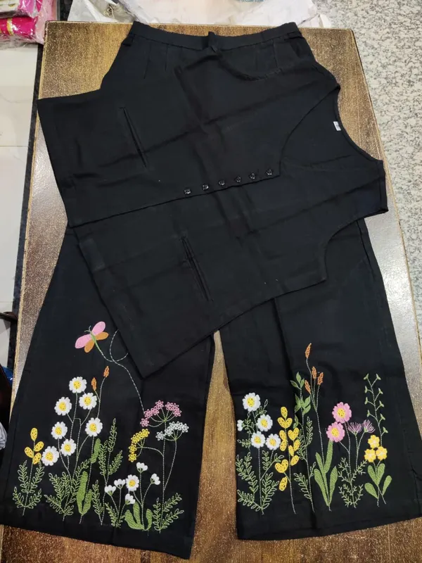 Stylish_cotton_slub_embroidered_co-ord_set_with_tailored_silhouette_and_functional_detailing