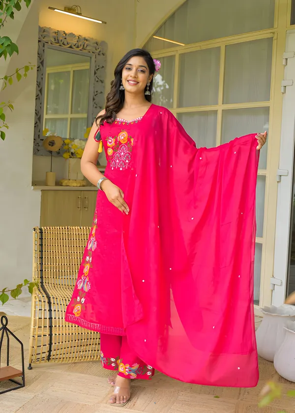 Stylish_cotton_embroidered_sleeveless_kurti_set_with_chic_festive_detailing