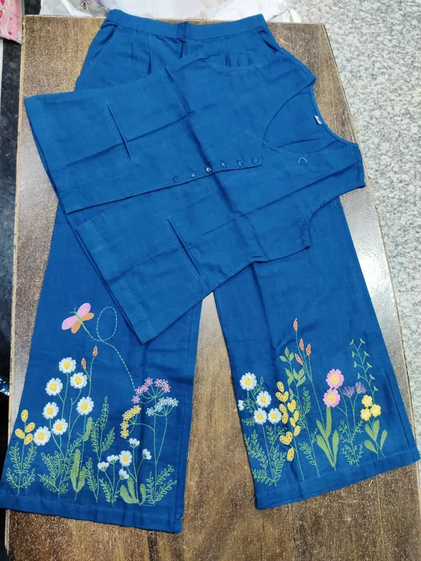 Stylish_cotton_slub_embroidered_co-ord_set_with_tailored_silhouette_and_functional_detailing
