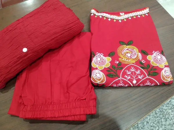 Stylish_cotton_embroidered_sleeveless_kurti_set_with_chic_festive_detailing