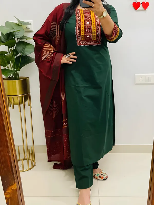 Women_Printed_Cotton_Kurta_Pant_Dupatta_Set