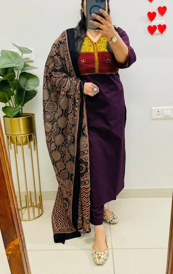 Women_Printed_Cotton_Kurta_Pant_Dupatta_Set
