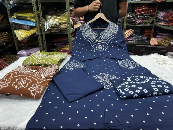 Women_Premium_Cotton_Bandhani_Print_Kurta_Pant_Dupatta_Set_with_Mirror_and_Kodi_Work