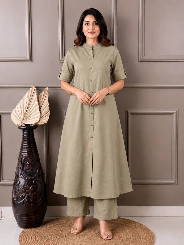 Trending_A-Line_Cotton_Kurti_Palazzo_Set_with_Katha_Work