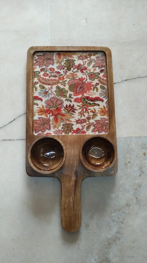 Floral_Wooden_Serving_Platter_with_2_Dip_Bowls