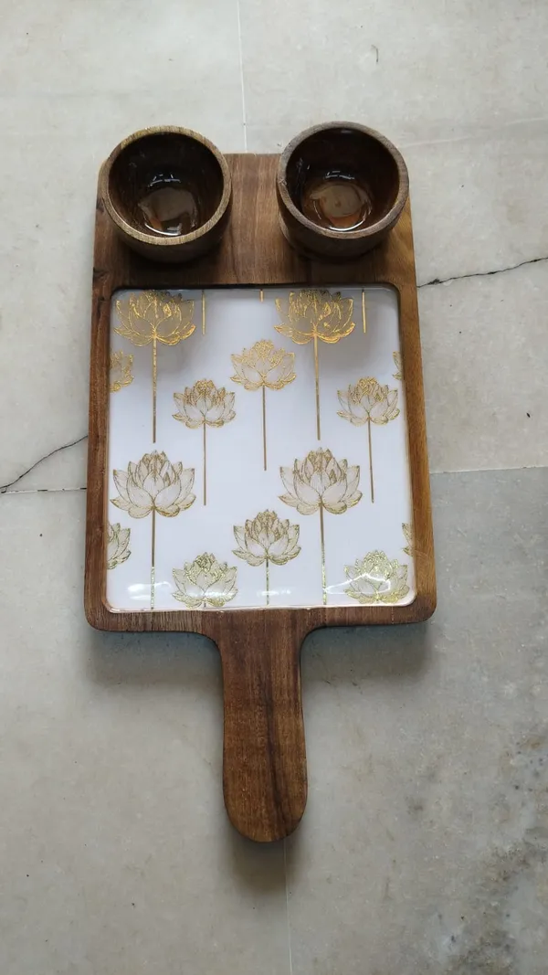 Golden_Lotus_Serving_Platter_with_2_Dip_Bowls