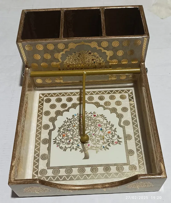 Heritage_Tree_cutlery_holder_with_square_napkin_holder_tray