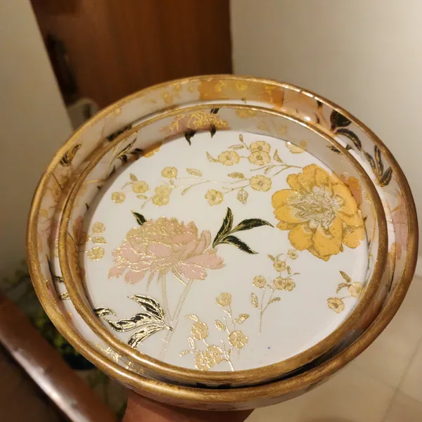 Pack_of_2_White_Flower_Round_Wooden_Handicraft_Trays