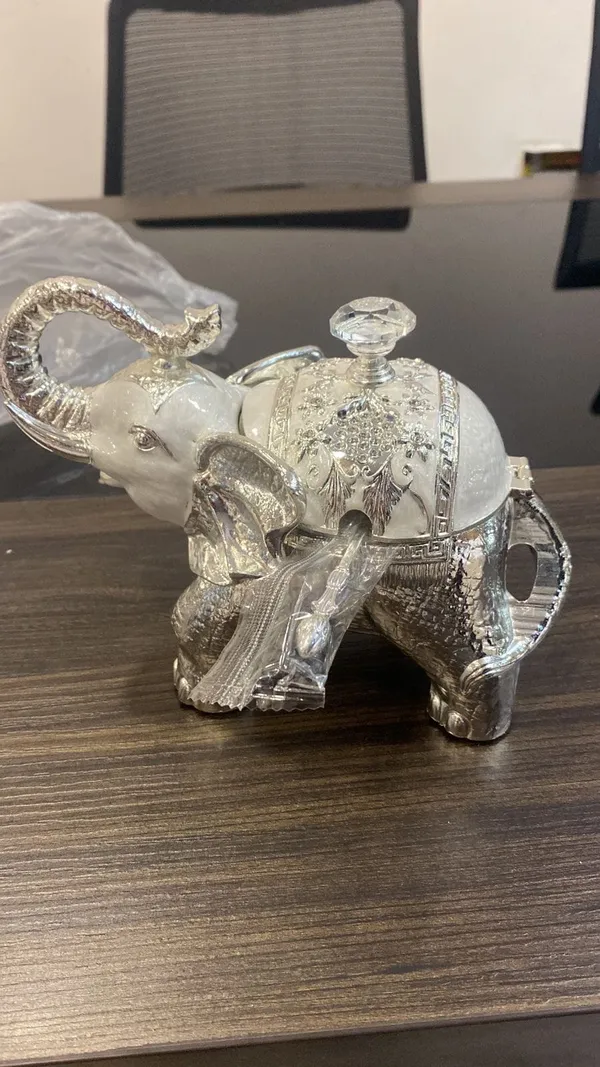 Royal_Elephant_Refreshment_Box