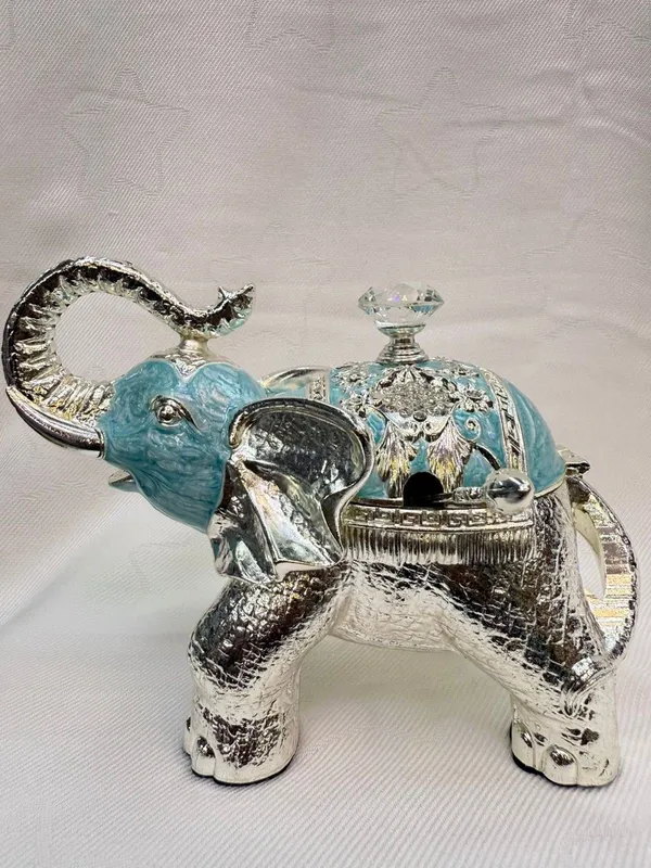Royal_Elephant_Refreshment_Box