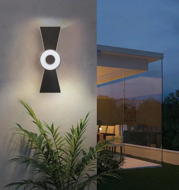 Trippiing_Wall_Lamp_13