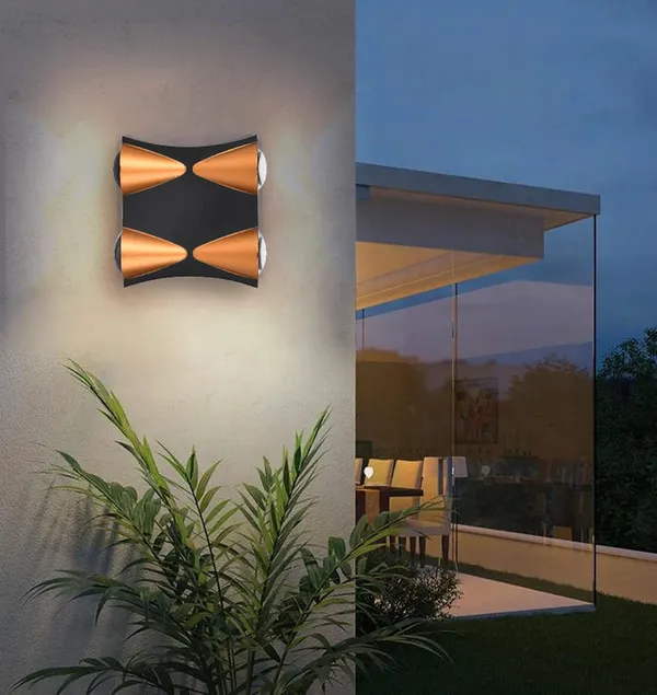 Trippiing_Wall_Lamp_16
