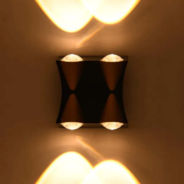Trippiing_Wall_Lamp_16