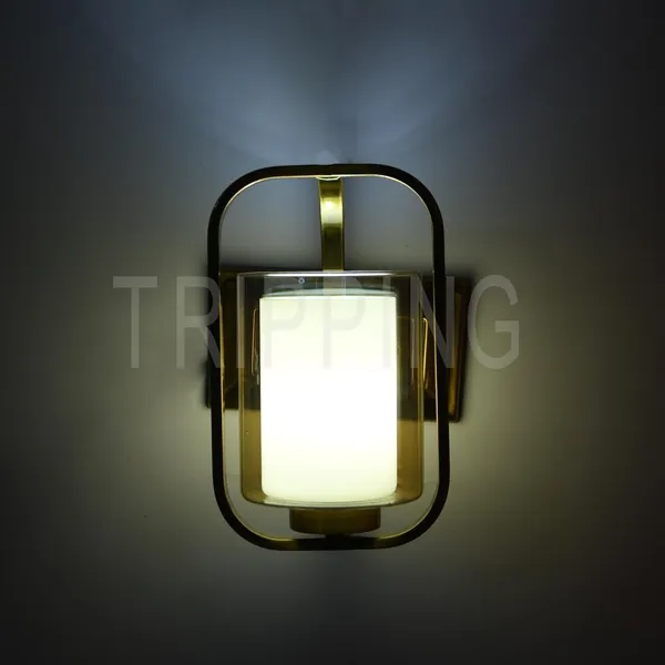 Gold_Decorative_10_Watt_Led_Wall_Lamp_With_Frosted_Glass_Shade