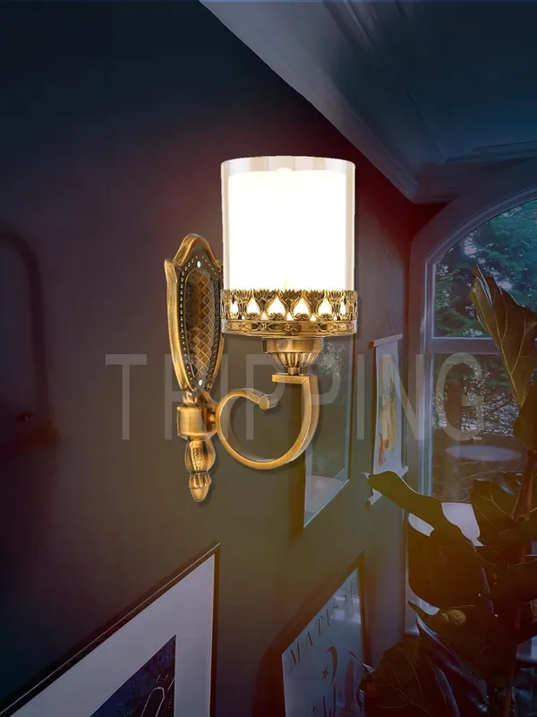 Golden_Decorative_4_Watt_Wall_Lamp_With_Amber_Glass_Shade