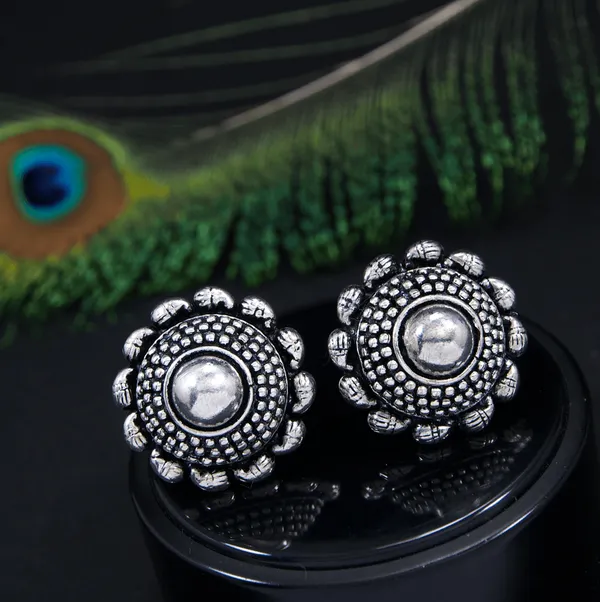 Silver_plated_Artwork_Trendy_Oxidised_Stud_Earring_For_Women_&_Girls