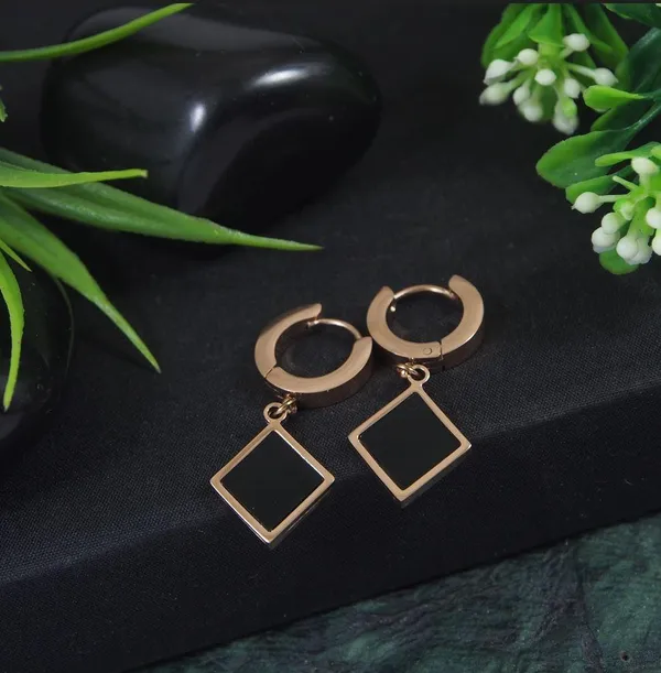 Stainless_Steel_Rosegold_Plated_Black_Square_Shaped_Hoops_Earring_2880_For_Women_&_Girls