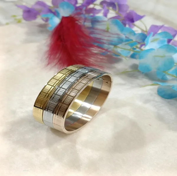 Set_of_Three_Stainless_Steel_Unisex_Kada-_STKD_4156_For_Women_&_Girls