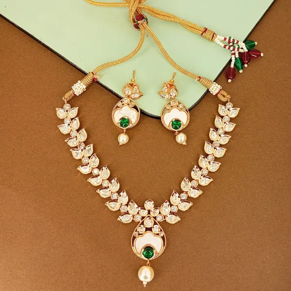 Polki_Necklace_with_Mother_of_Pearl_&_Emerald_For_Women_&_Girls