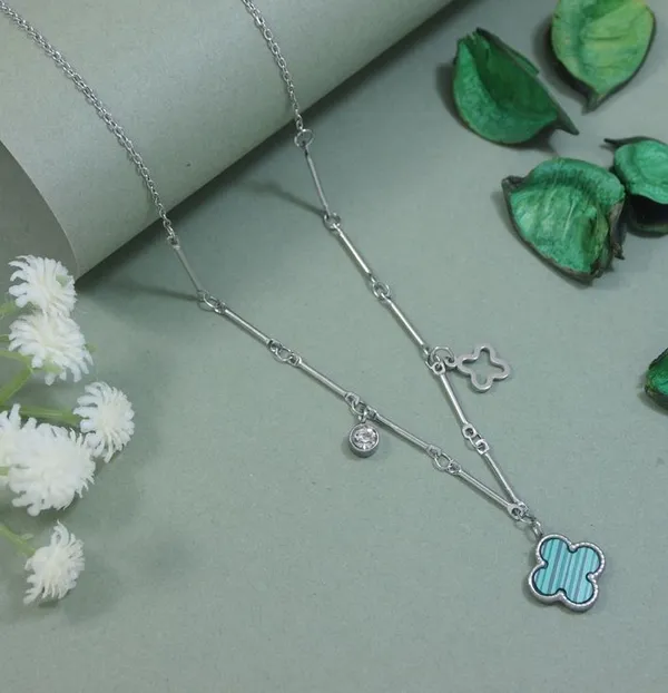 Stainless_Steel_Clover_Pendent_Necklace_-_STNK_5473_For_Women_&_Girls