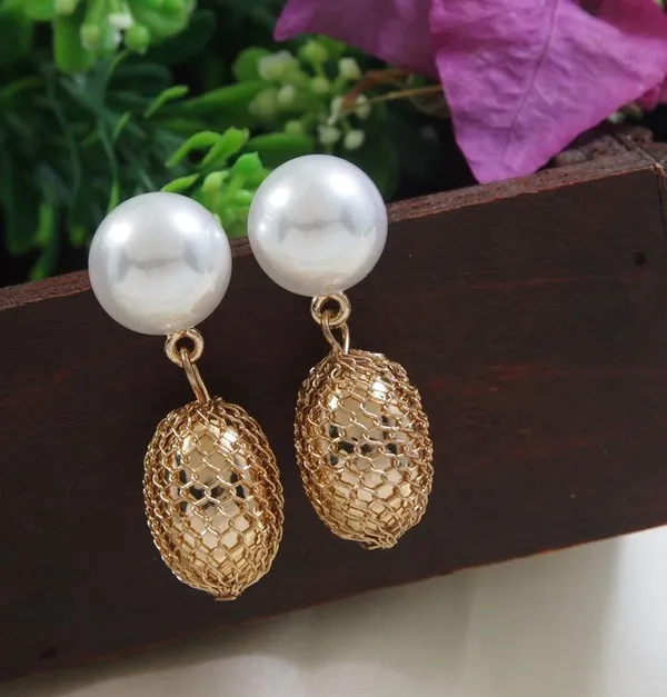 Geometric_Shape_Pearl_Wen_Earring_For_Women_&_Girls