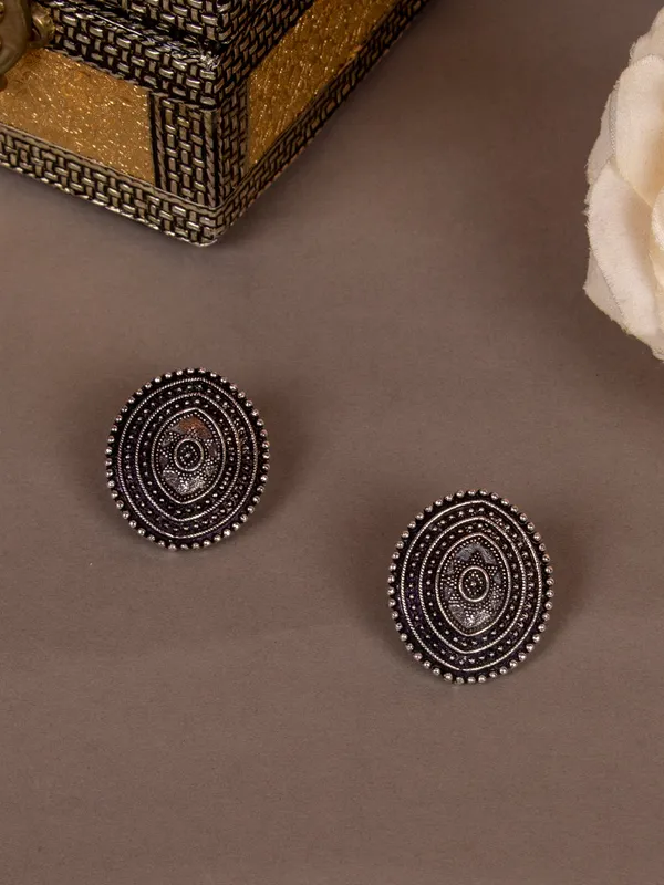 Antique_Oval_Stud_Earrings_in_Oxidized_Silver_For_Women_&_Girls