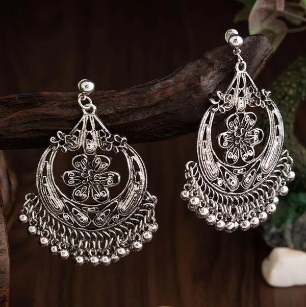 Silver_Plated_Floral_Chandbali_Shaped_Artwork_Design_With_Beads_Fashion_Antique_Earring_For_Women_&_Girls