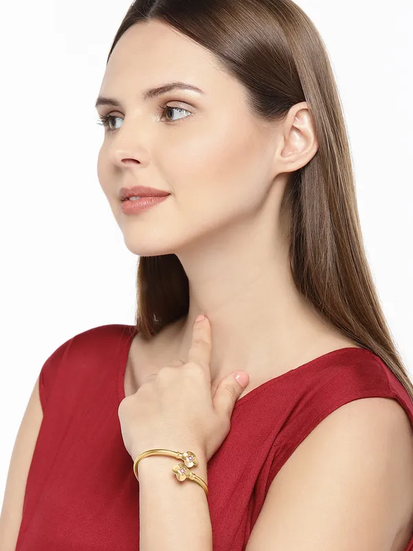 Elegant_Matte_Gold_Plated_Adjustable_Openable_Cuff_Bracelet_For_Women_&_Girls