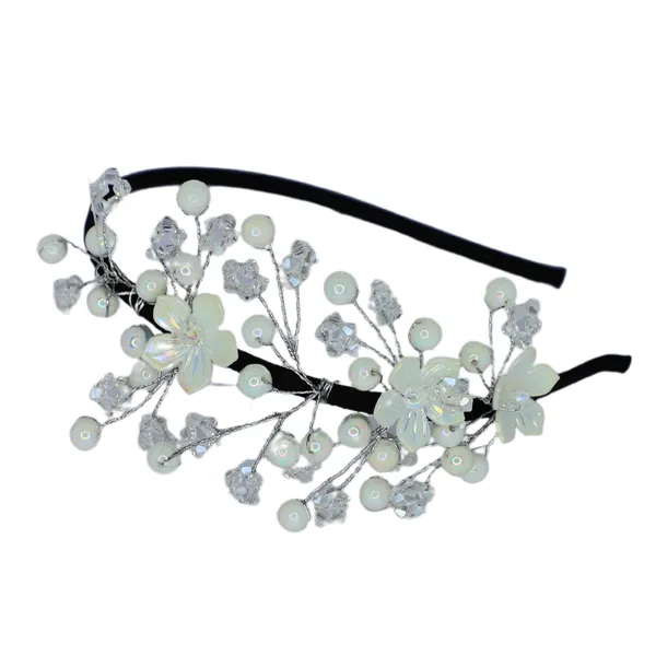 Elegant_Pearl_and_Crystal_Floral_Hairband__Ã¢â‚¬â€œ_Wedd_For_Women_&_Girls